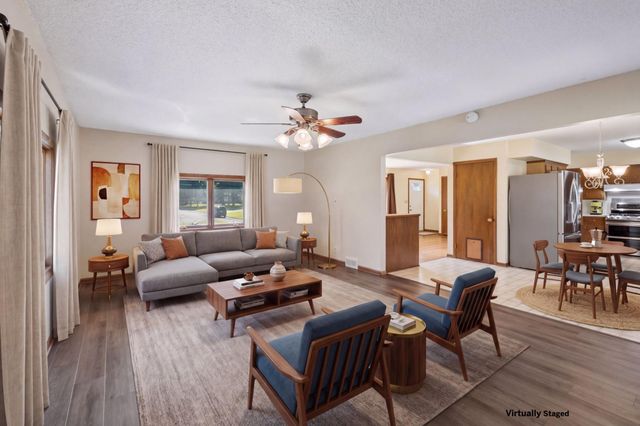 702 Madison Street S, Shakopee, MN 55379