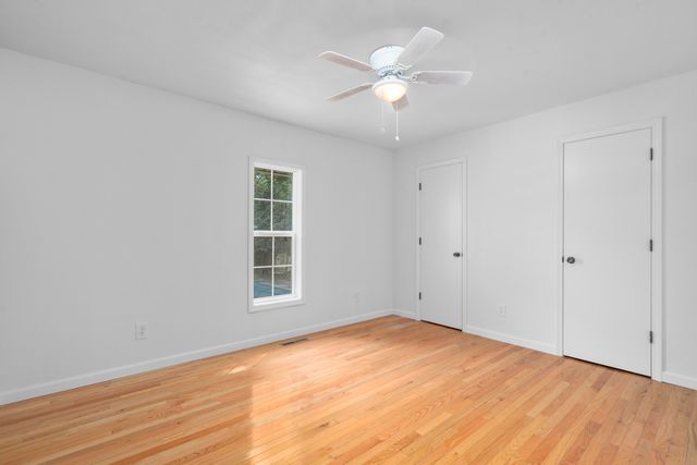 3900 South Crystal Place, Springfield, MO 65807