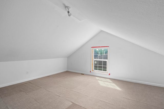 3900 South Crystal Place, Springfield, MO 65807