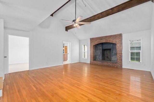 3900 South Crystal Place, Springfield, MO 65807