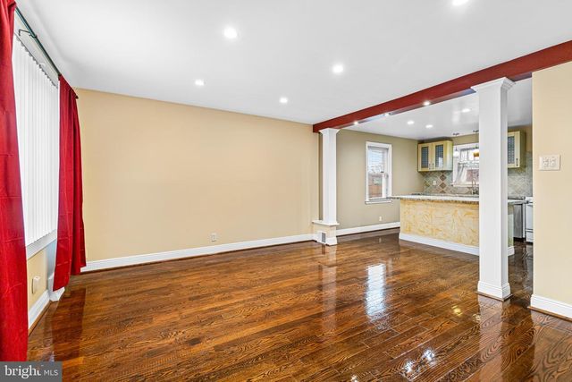 8109 BRADFORD ST, Philadelphia, PA 19152