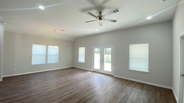 287 Road 5102 L, Cleveland, TX 77327