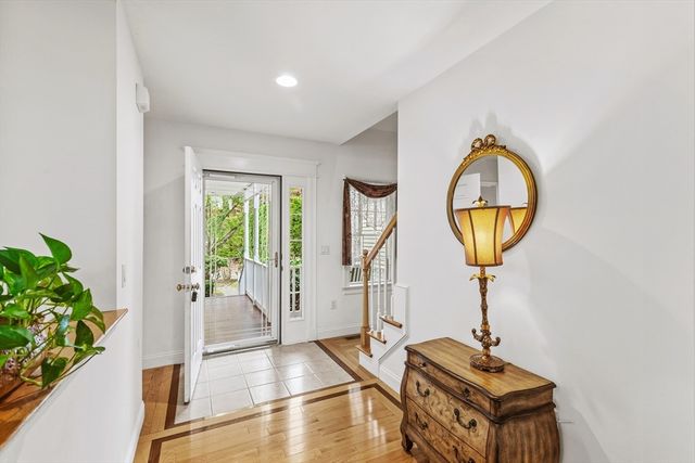 13 Laurel Hill Ct 13, Bourne, MA 02532