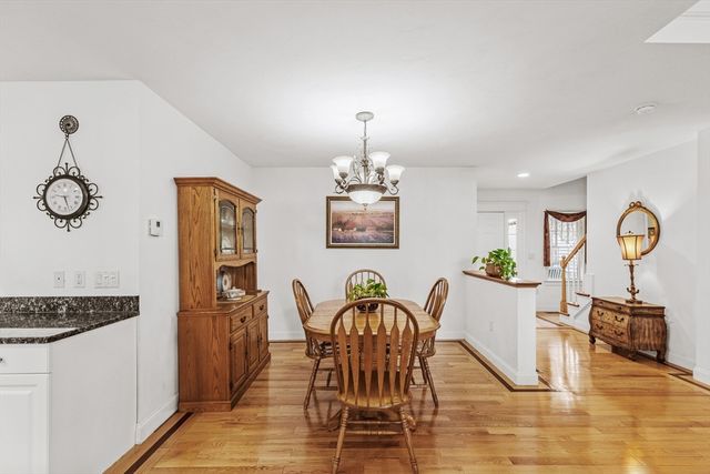 13 Laurel Hill Ct 13, Bourne, MA 02532