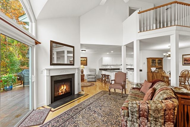 13 Laurel Hill Ct 13, Bourne, MA 02532