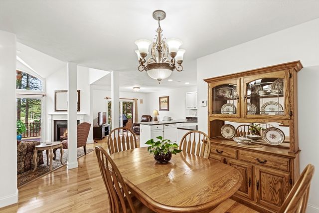 13 Laurel Hill Ct 13, Bourne, MA 02532