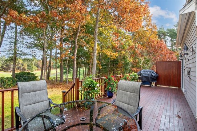 13 Laurel Hill Ct 13, Bourne, MA 02532