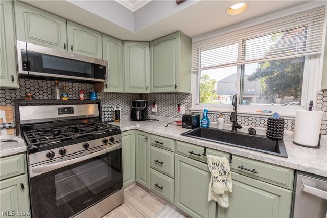 1135 Canyon View Road 101, Northfield, OH 44067