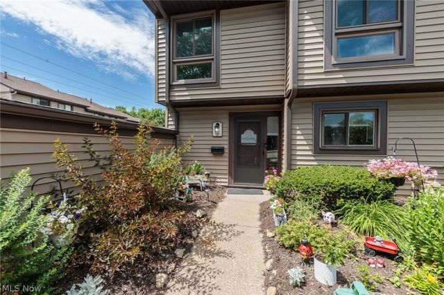 1135 Canyon View Road 101, Northfield, OH 44067