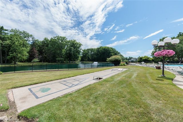 1135 Canyon View Road 101, Northfield, OH 44067