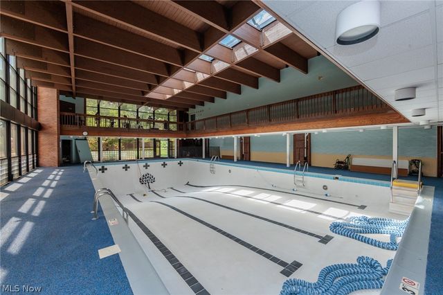 1135 Canyon View Road 101, Northfield, OH 44067