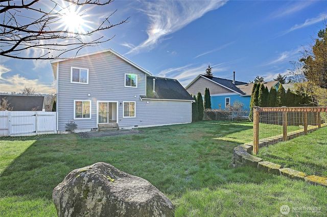 2002 Tundra Loop, Mount Vernon, WA 98273