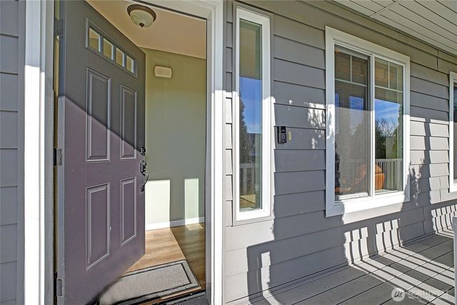 2002 Tundra Loop, Mount Vernon, WA 98273