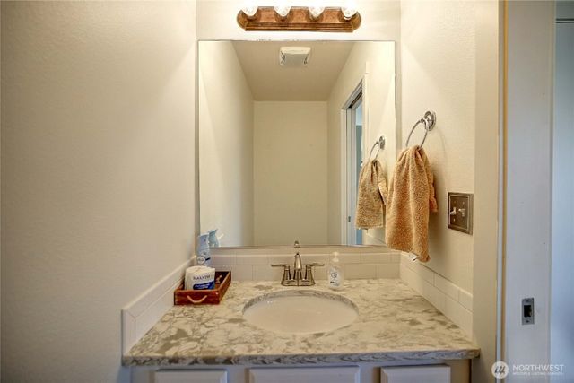 2002 Tundra Loop, Mount Vernon, WA 98273