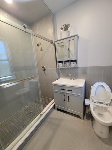17 HARTLEY PL, Bayonne, NJ 07002