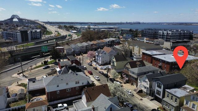 17 HARTLEY PL, Bayonne, NJ 07002