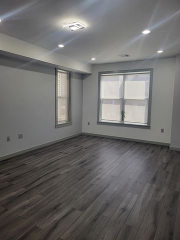17 HARTLEY PL, Bayonne, NJ 07002