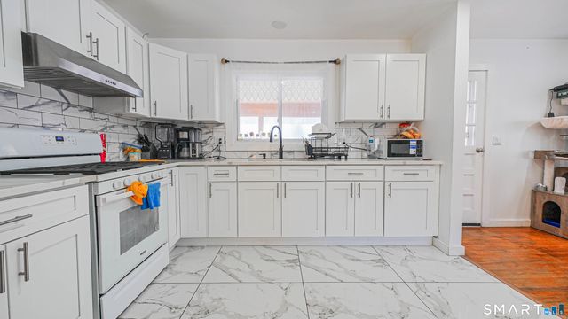 36 Benson Drive, Danbury, CT 06810