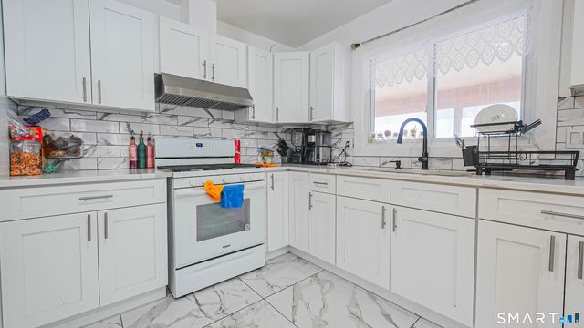 36 Benson Drive, Danbury, CT 06810