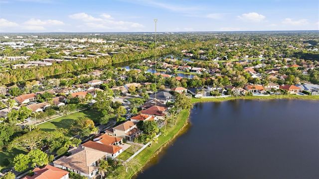 727 Lake Blvd, Weston, FL 33326