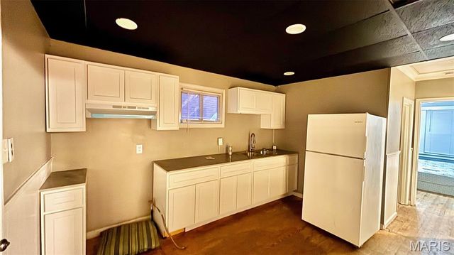 3320 Dix Avenue, St Louis, MO 63114