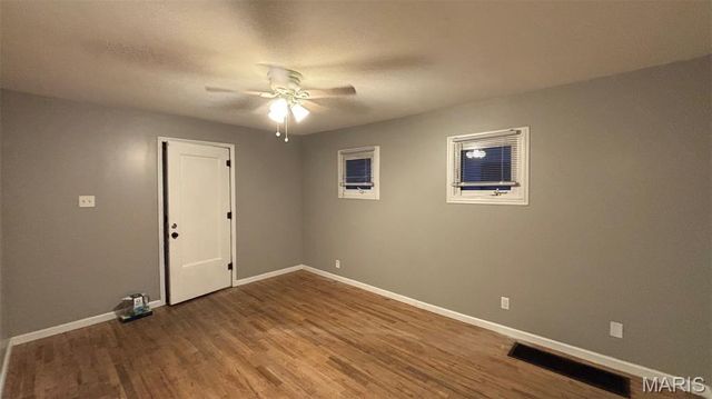 3320 Dix Avenue, St Louis, MO 63114