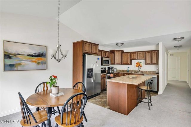 202 Royale Court, North Greenbush, NY 12180