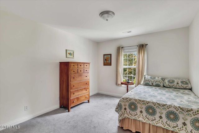 202 Royale Court, North Greenbush, NY 12180