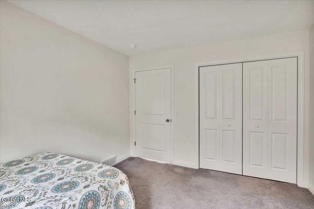 202 Royale Court, North Greenbush, NY 12180