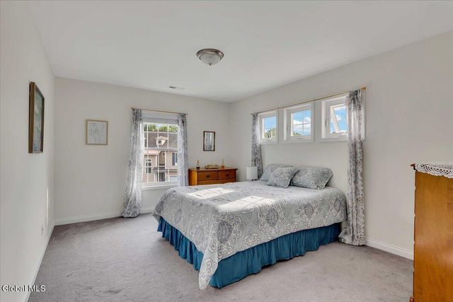 202 Royale Court, North Greenbush, NY 12180