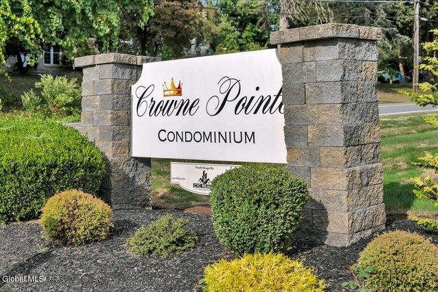 202 Royale Court, North Greenbush, NY 12180