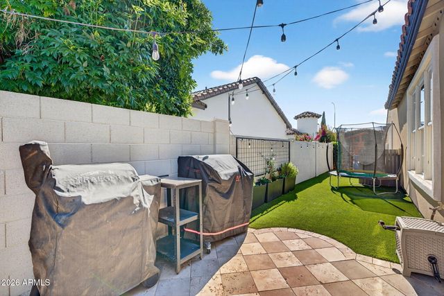 2326 E BALSAM Drive, Chandler, AZ 85286