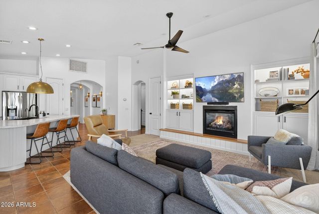 2326 E BALSAM Drive, Chandler, AZ 85286