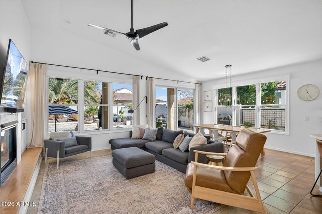 2326 E BALSAM Drive, Chandler, AZ 85286