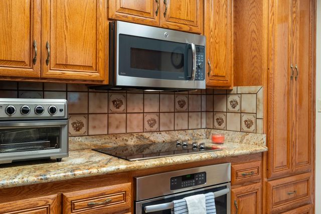 6606 Rexford Way, Carmichael, CA 95608