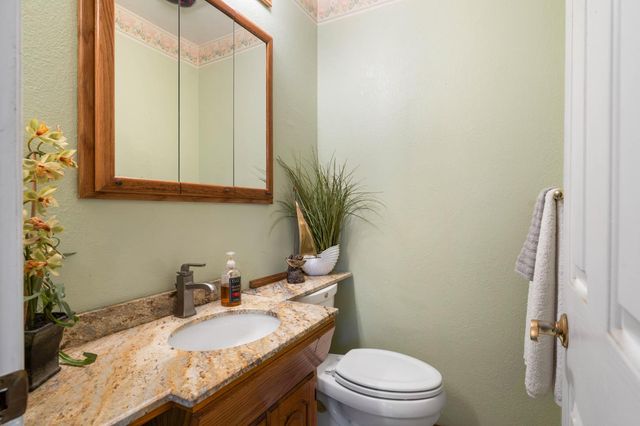 6606 Rexford Way, Carmichael, CA 95608