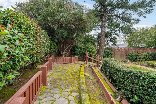 6606 Rexford Way, Carmichael, CA 95608