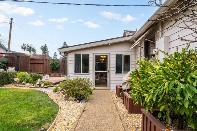 6606 Rexford Way, Carmichael, CA 95608