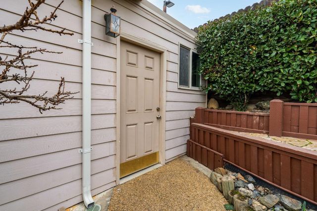 6606 Rexford Way, Carmichael, CA 95608