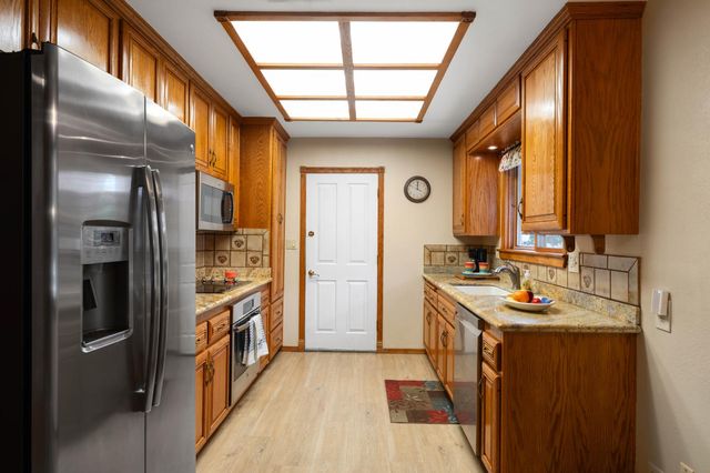 6606 Rexford Way, Carmichael, CA 95608