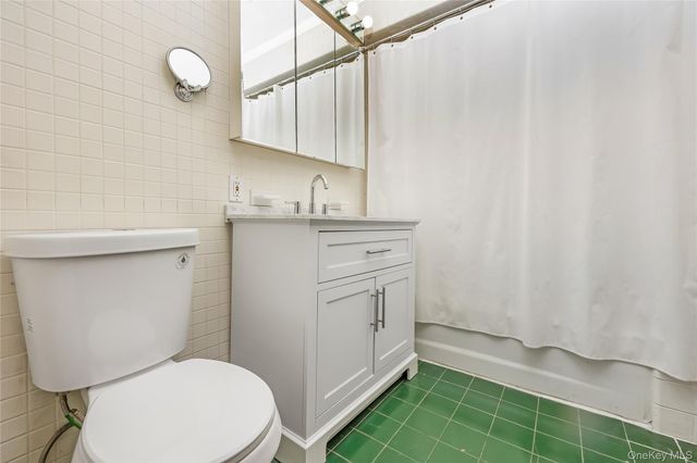 80-45 Grenfell Street, Kew Gardens, NY 11415