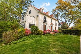 80-45 Grenfell Street, Kew Gardens, NY 11415