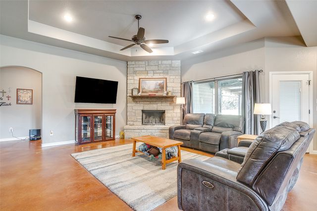 1028 Hope Court, Boyd, TX 76023