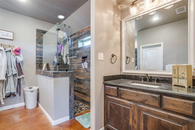 1028 Hope Court, Boyd, TX 76023