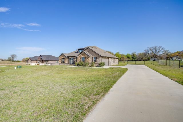 1028 Hope Court, Boyd, TX 76023