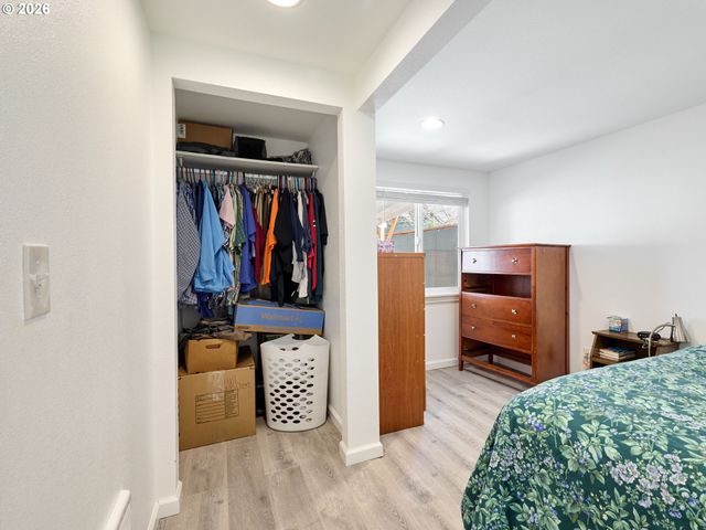 5905 Se HAZEL Pl, Milwaukie, OR 97222