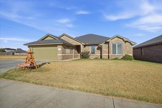 205 Hutcheson Avenue, Wolfforth, TX 79382