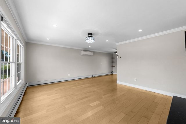 99 HARMONY RD, Levittown, PA 19056
