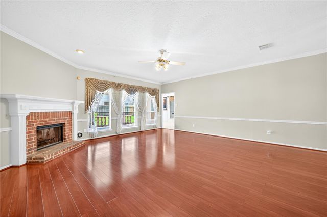 11931 Mckinney Falls Lane, Sugar Land, TX 77498