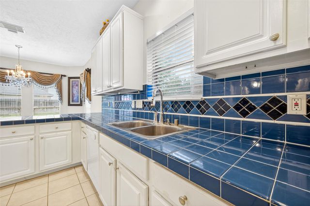 11931 Mckinney Falls Lane, Sugar Land, TX 77498